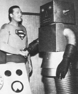 ROBOT - UNKNOWN WITH SUPERMAN GEORGE REEVES SHAKING HANDS 1950s